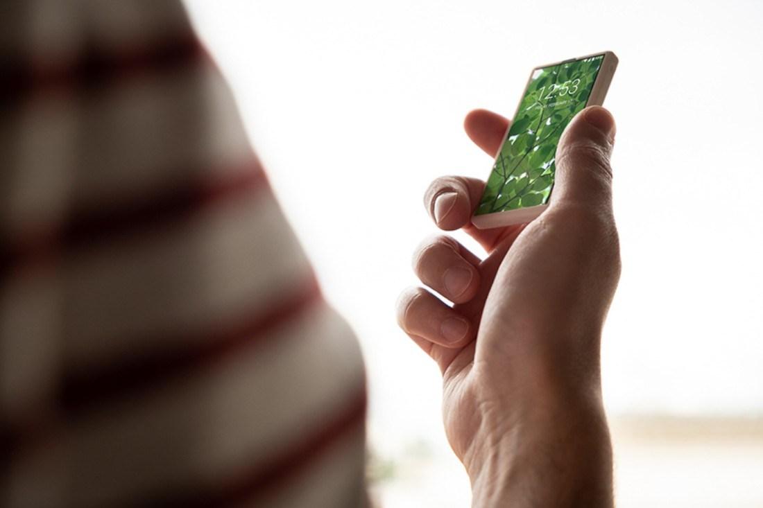 مصمم فرنسي يبتكر جوال لمعالجة إدمان الجوالات بشاشة 3 إنش