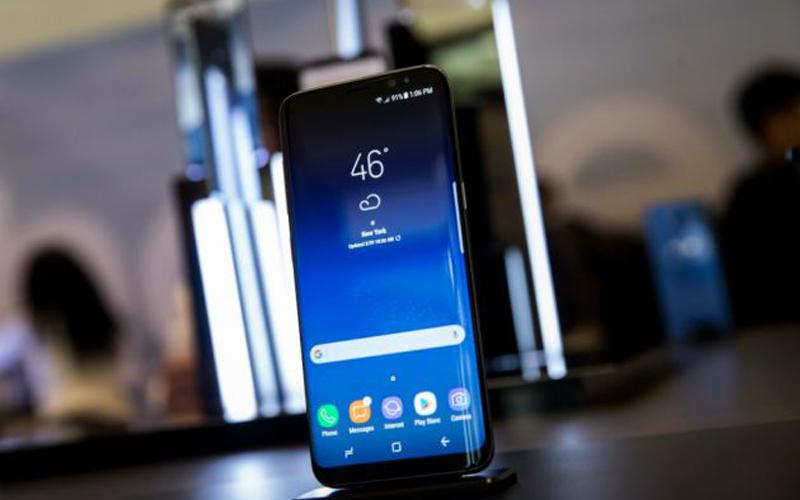 سامسونج تحصل على شهادة الأمان لأول شاشة أوليد بلاستيكية غير قابلة للكسر