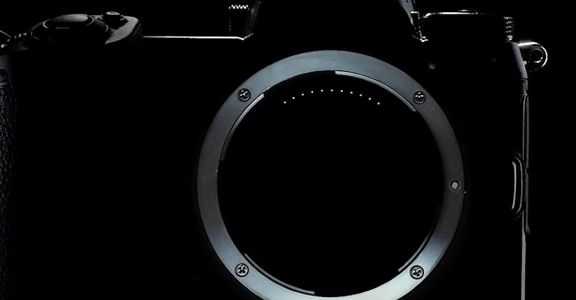 نيكون تطلق مقاطع تشويقية لما تبدو عليه كاميرتها ذات الإطار الكامل بدون مرآة