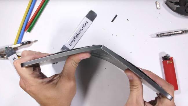 فيديو.. ايباد برو يحقق نتائج سيئة في اختبارات التحمل ويفشل في اختبار الثني