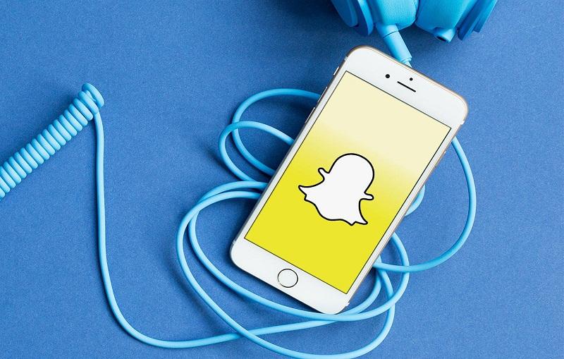 تطبيق عدسات بلس للحصول على عدسات وفلاتر سناب شات متنوعة ومتجددة يوميا