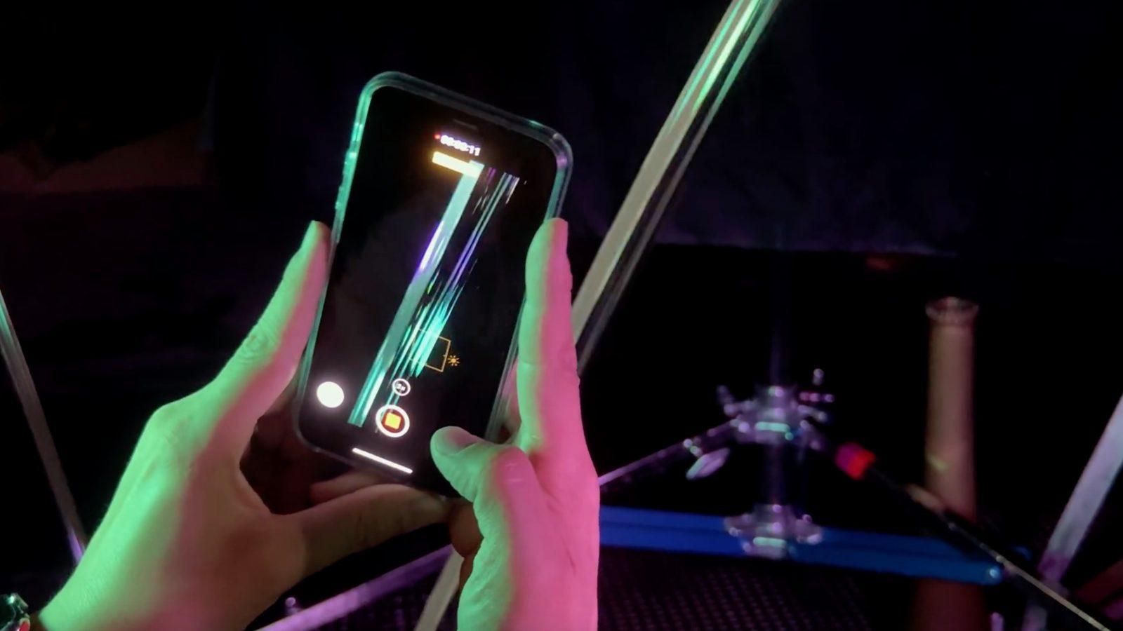 آبل تنشر مقطع فيديو تصور فيه المياه بطريقة سيريالية بواسطة جوال آيفون XS