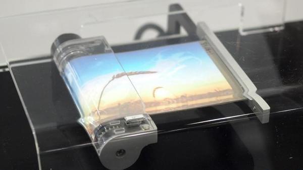 بعد سامسونج وهواوي، سوني تطور جوال قابل للطي لمنافسة جالكسي فولد وميت X