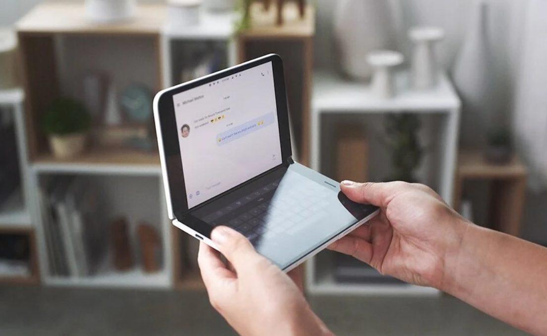 إعلان ترويجي جديد يستعرض أهم مميزات جهاز Surface Duo