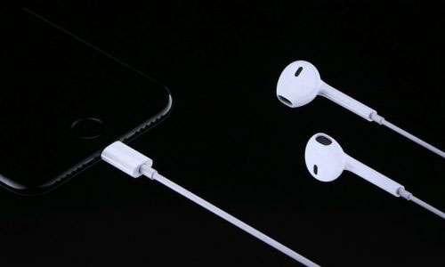 شائعات – هواتف ايفون 12 لن تأتي مع سماعات سلكية مجانية في علبة الشراء!